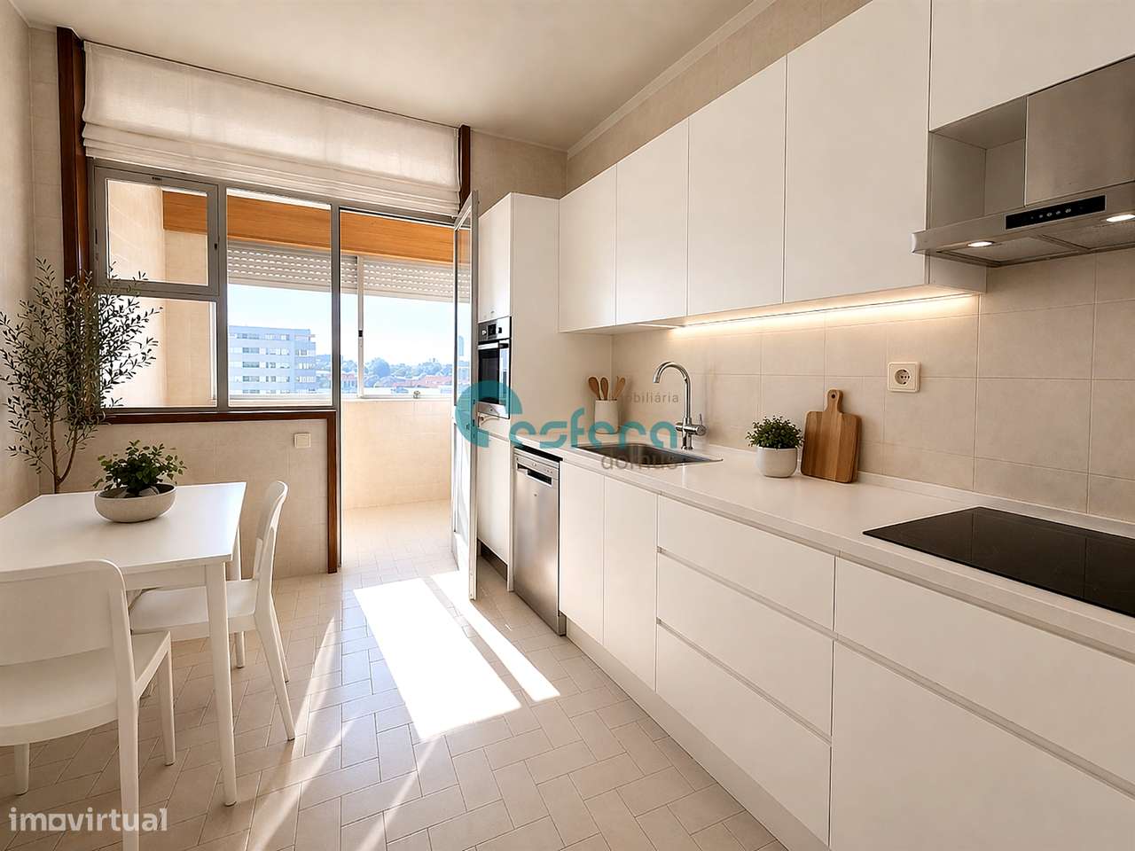 Apartamento T3 com Varandas e Garagem em Santa Marinha, Gaia, Porto-19