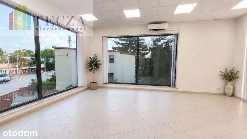 Lokal 45m²|Duże Narożne Przeszklenia|Winda|Parking