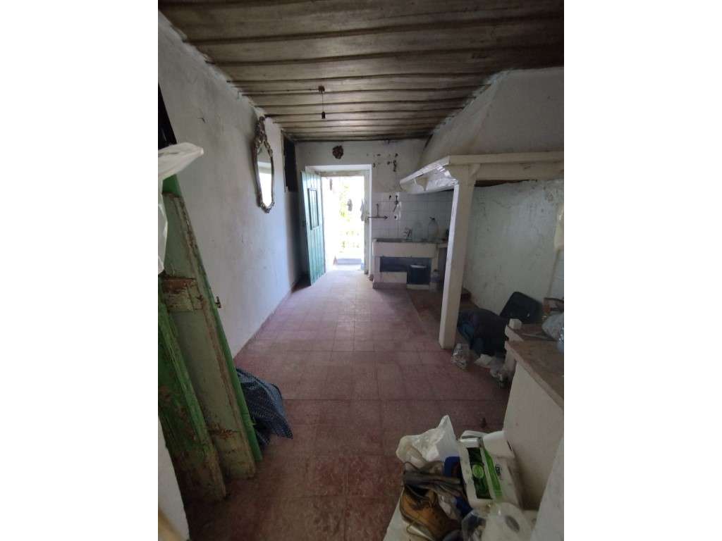 Moradia T4 para Recuperar | Centro de Mação | Excelente Oportunidad... - Grande imagem: 4/38