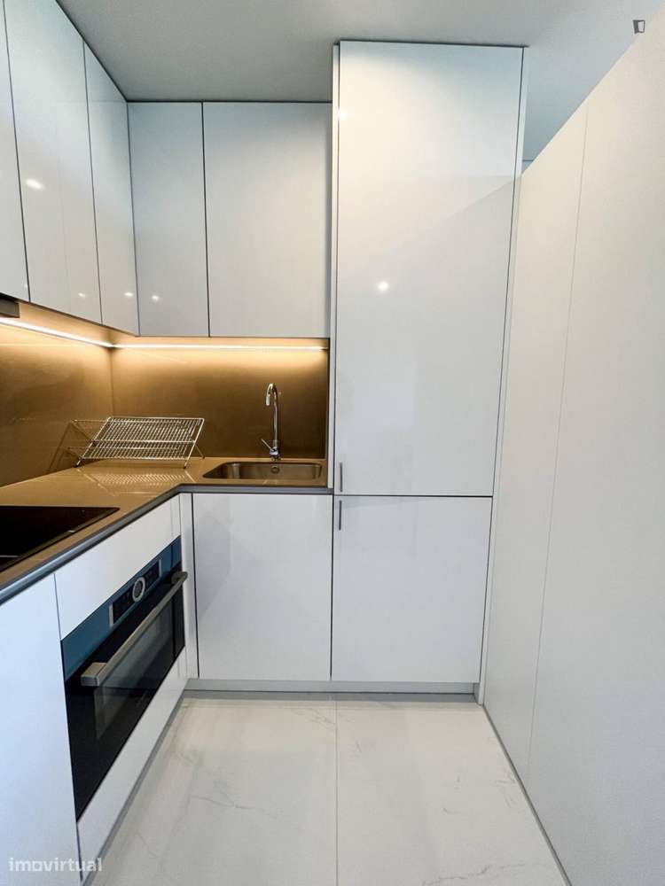 Estúdio - localizado em Senhora da Hora Porto - Grande imagem: 5/7