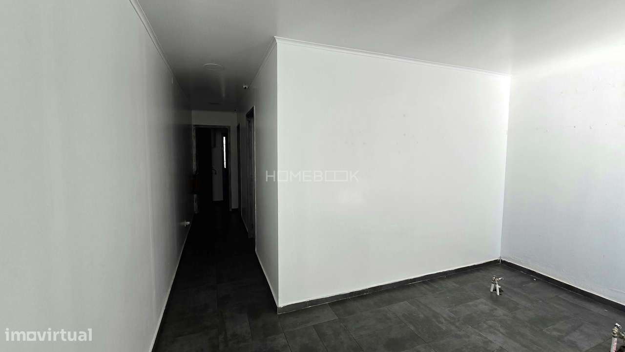 Espaço Comercial com Dois Gabinetes e Montra – Monte Abraão / Queluz - Grande imagem: 5/14