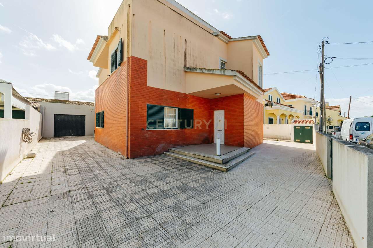 Moradia Isolada T4 Sarilhos Grande, Montijo-51