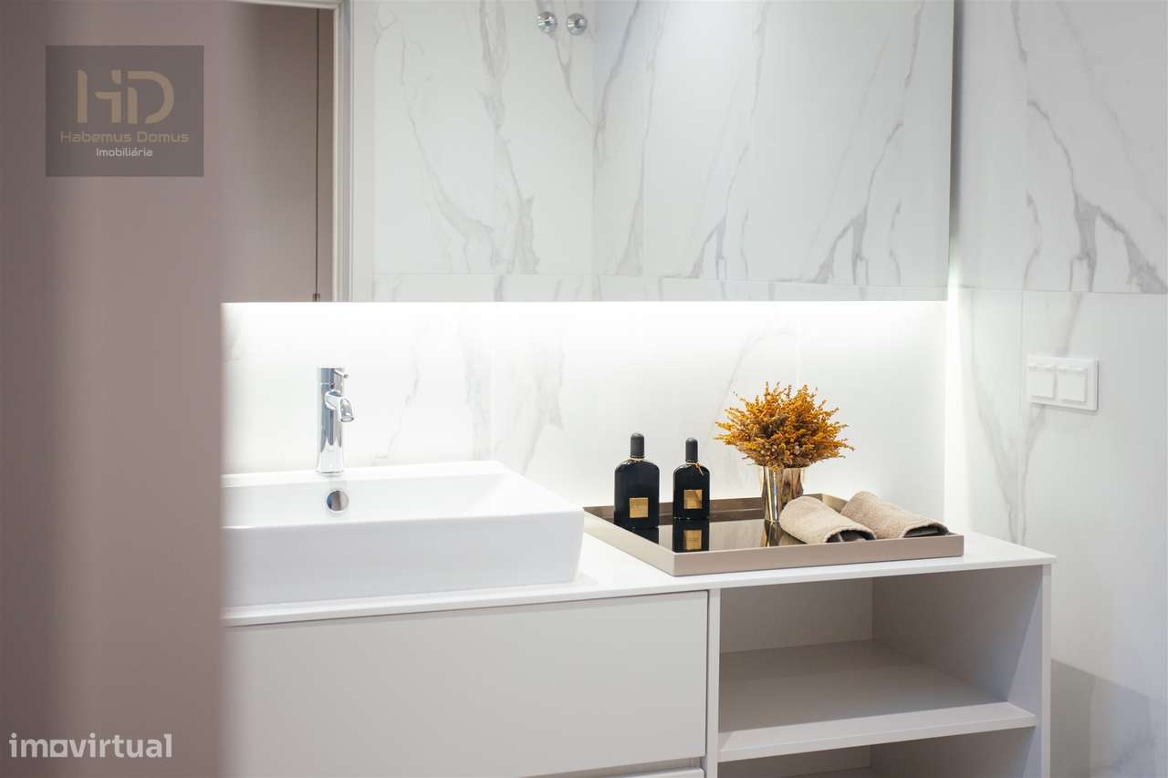 Apartamento T4 com vistas de mar e rio-26