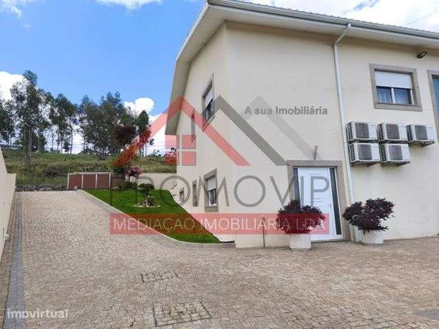 Moradia Bi-Familiar T3+T2 São Tiago Carreira STS-5