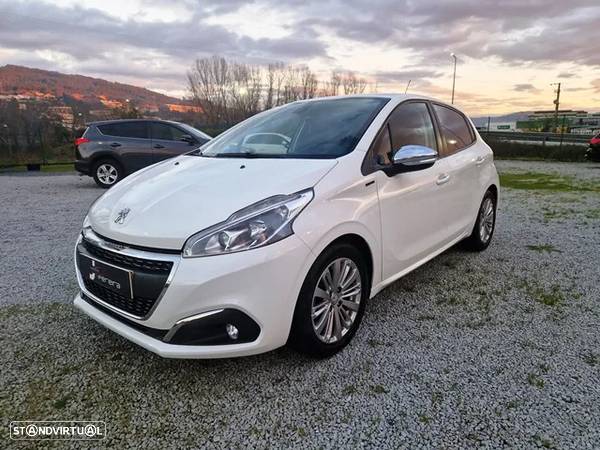 Peugeot 208 1.5 BlueHDi Signature - 1