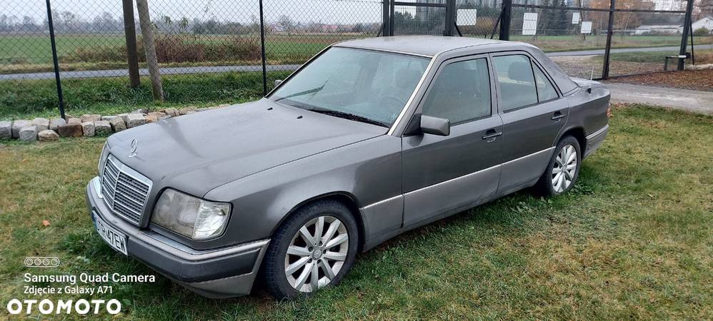 Mercedes-Benz W124 (1984-1993) - 1