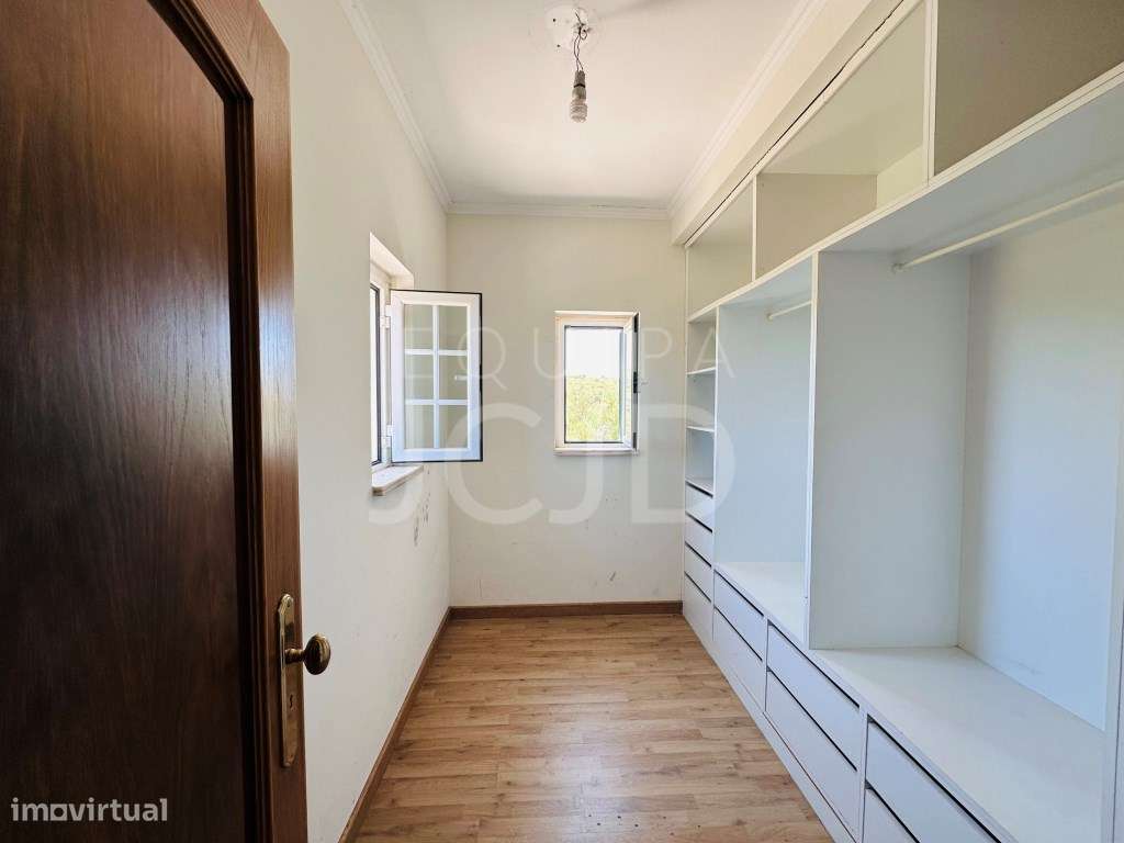 Moradia T5 com Garagem e Terreno Amplo - Quinta do Pinheirinho, San...-16