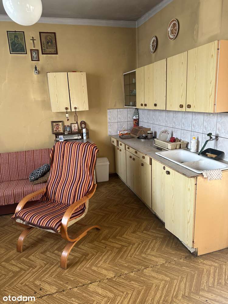 Dom pod lasem ze stodołą !  z potemcjałem , do remontu, ok. Krakowa-12