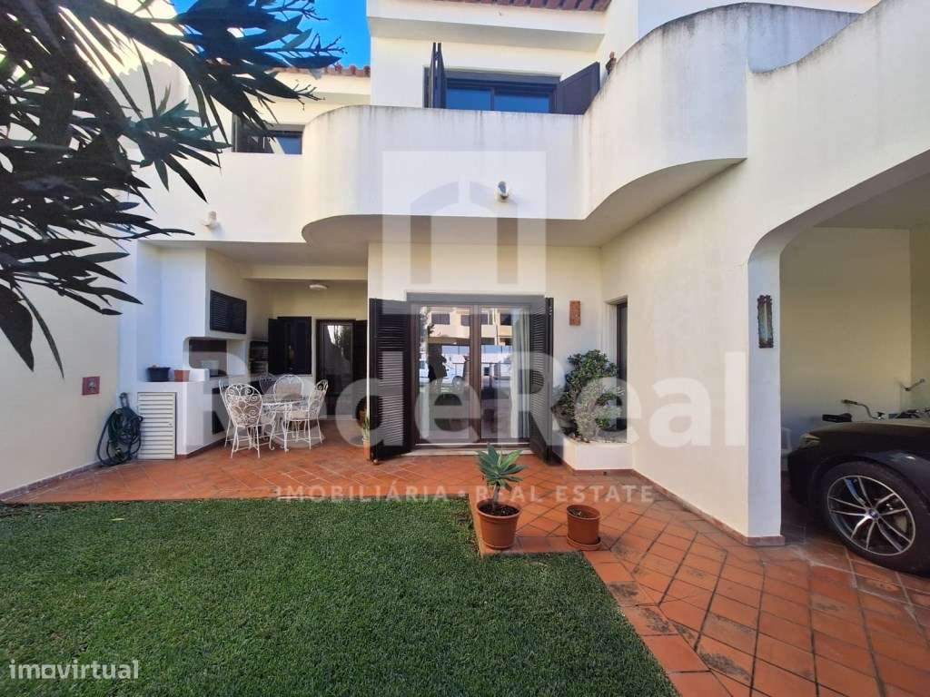 Moradia T3 + 1 com Piscina Privada e Boas Áreas no Coração de Albuf...-55