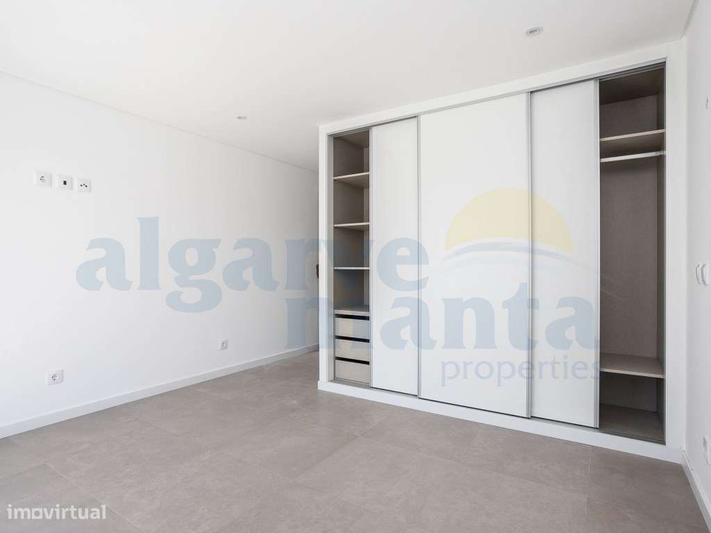 Exclusiva Moradia T4 de Luxo à Beira-Mar com Piscina Privada, Estac...-18