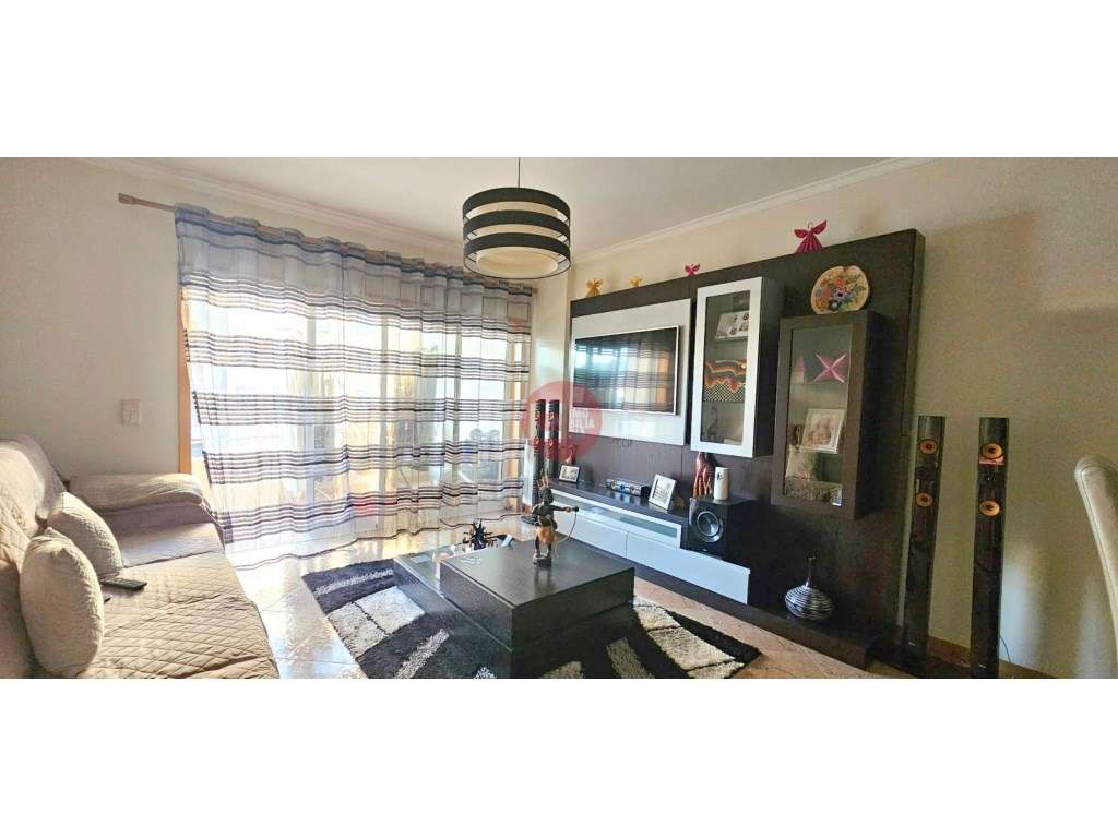 T2 no Talvai, Vila Nova de Famalicão | 2 Lugares de Garagem + Arrumo-2