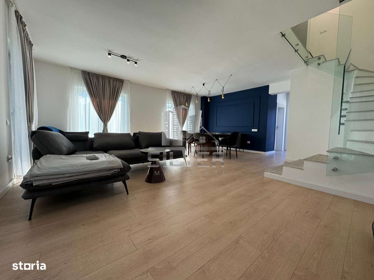 Casa tip duplex  la cheie. - Imagine principală: 1/19