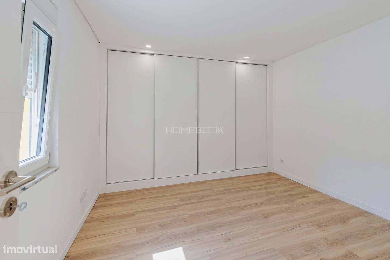 T1+1 Remodelado no Coração da Baixa Comercial de Setúbal-14