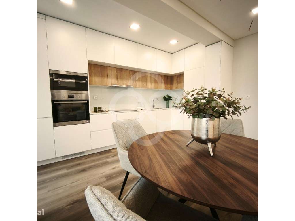 Apartamento T3 com muita luz em Bairro familiar em Benfica Lisboa - Grande imagem: 2/32