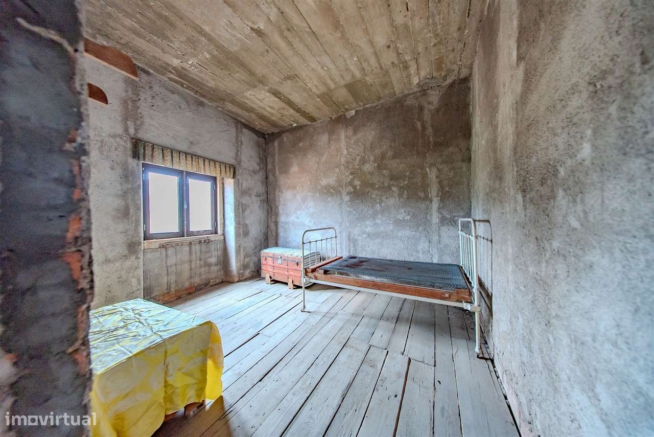 Duas moradias por 115.000 € em Mira de Aire-31