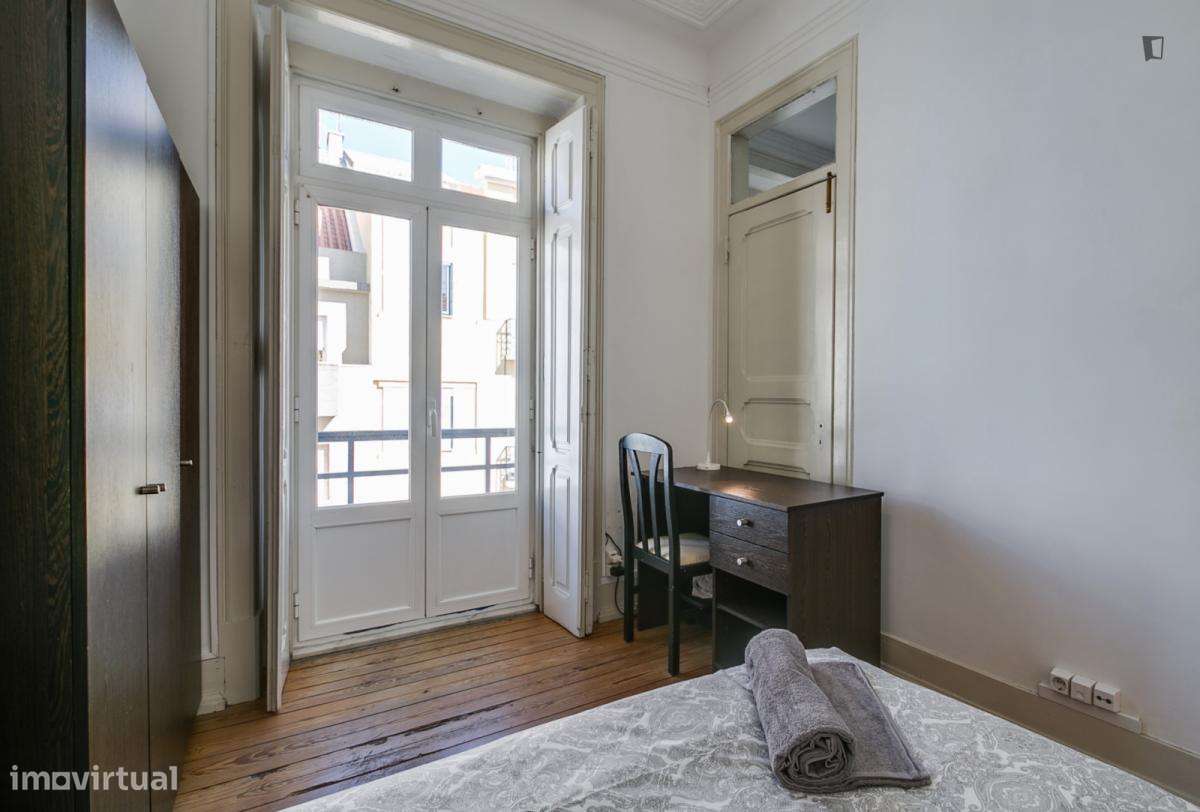Quarto - localizado em Alameda Lisbon - Grande imagem: 2/17
