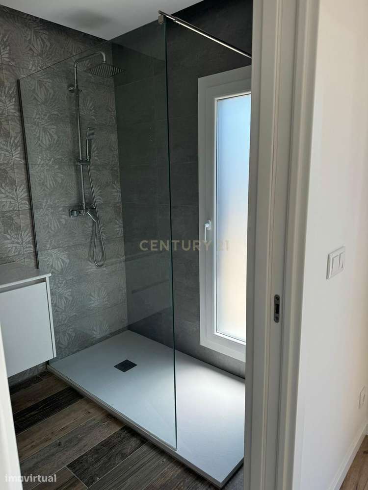 Moradia T3 de arquitetura contemporânea na Lagoa de Albufeira-10