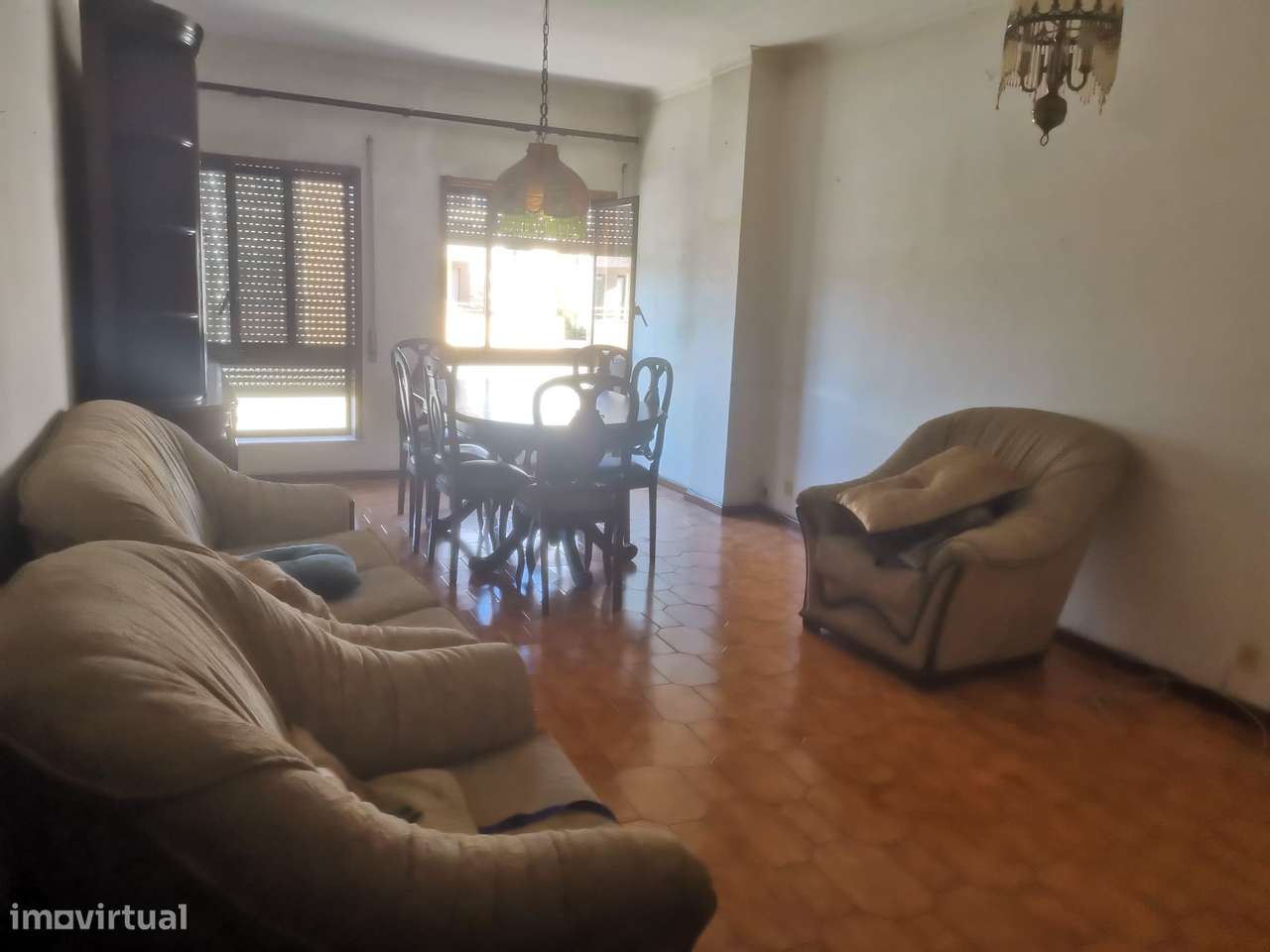 T2 com varanda, elevador e vista urbana - Cidade da Maia-14