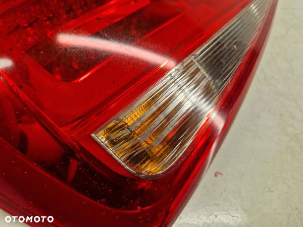 Audi A1 8X Led lampa tylna tył lewa uszkodzona - 9