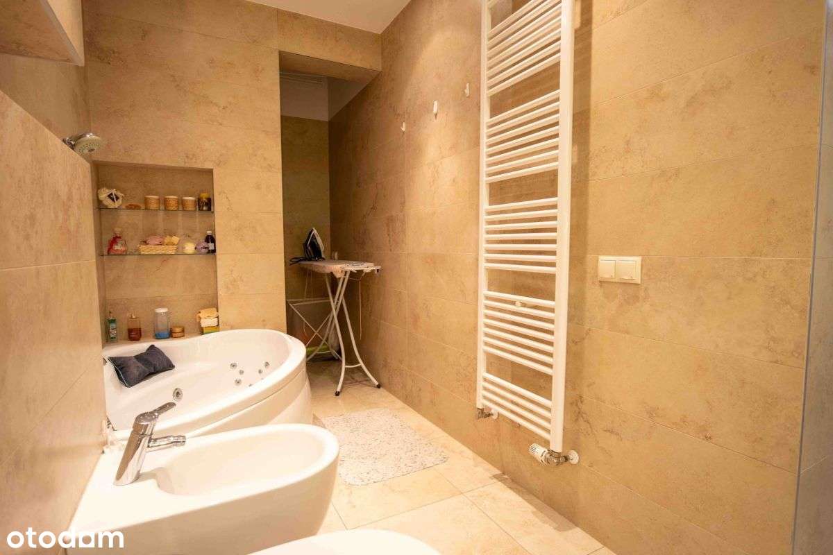 Apartament z dwoma miejscami parkingowymi-13