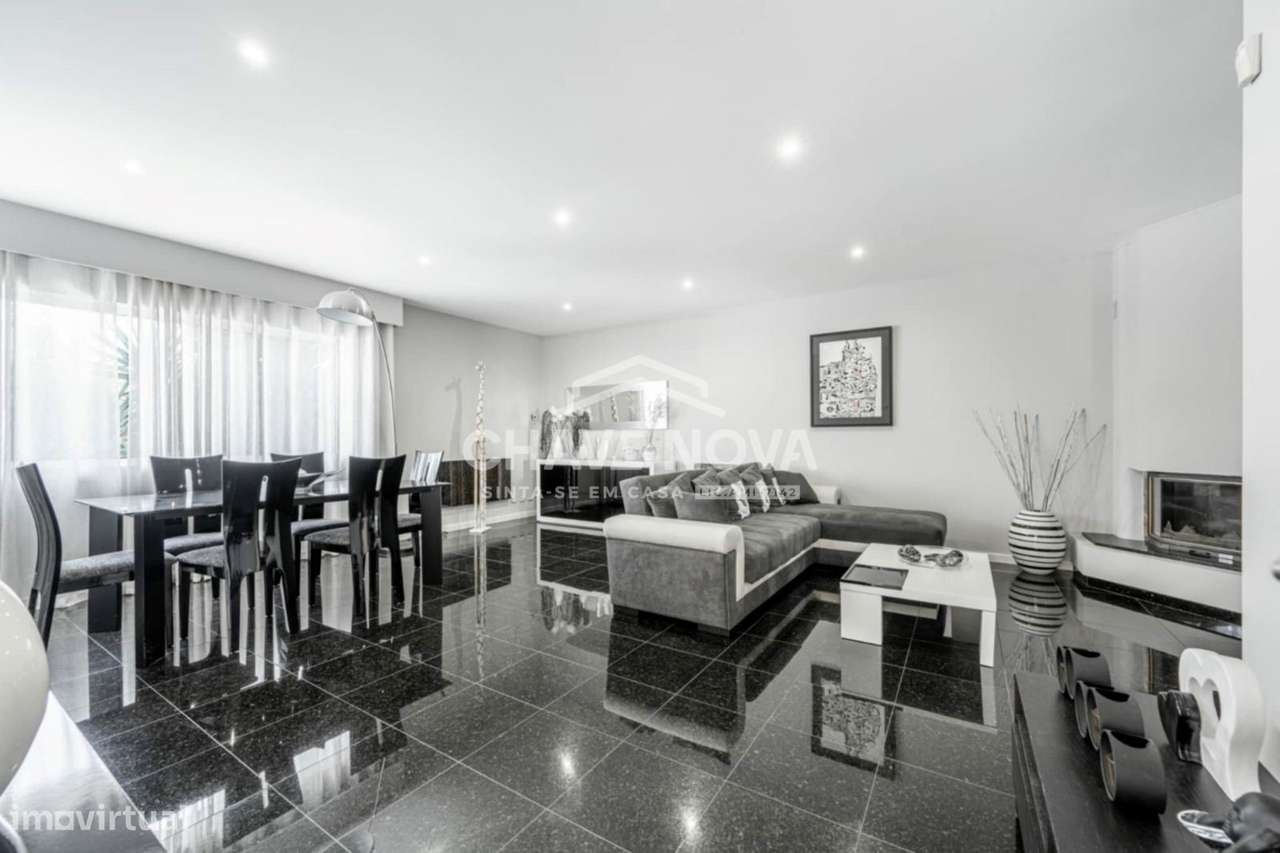 Moradia Geminada T4 C/ Piscina em Gulpilhares - Grande imagem: 4/11