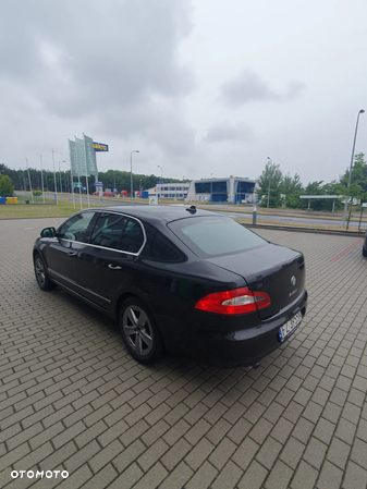 Skoda Superb 2.0 TDI Platinum DSG - 4