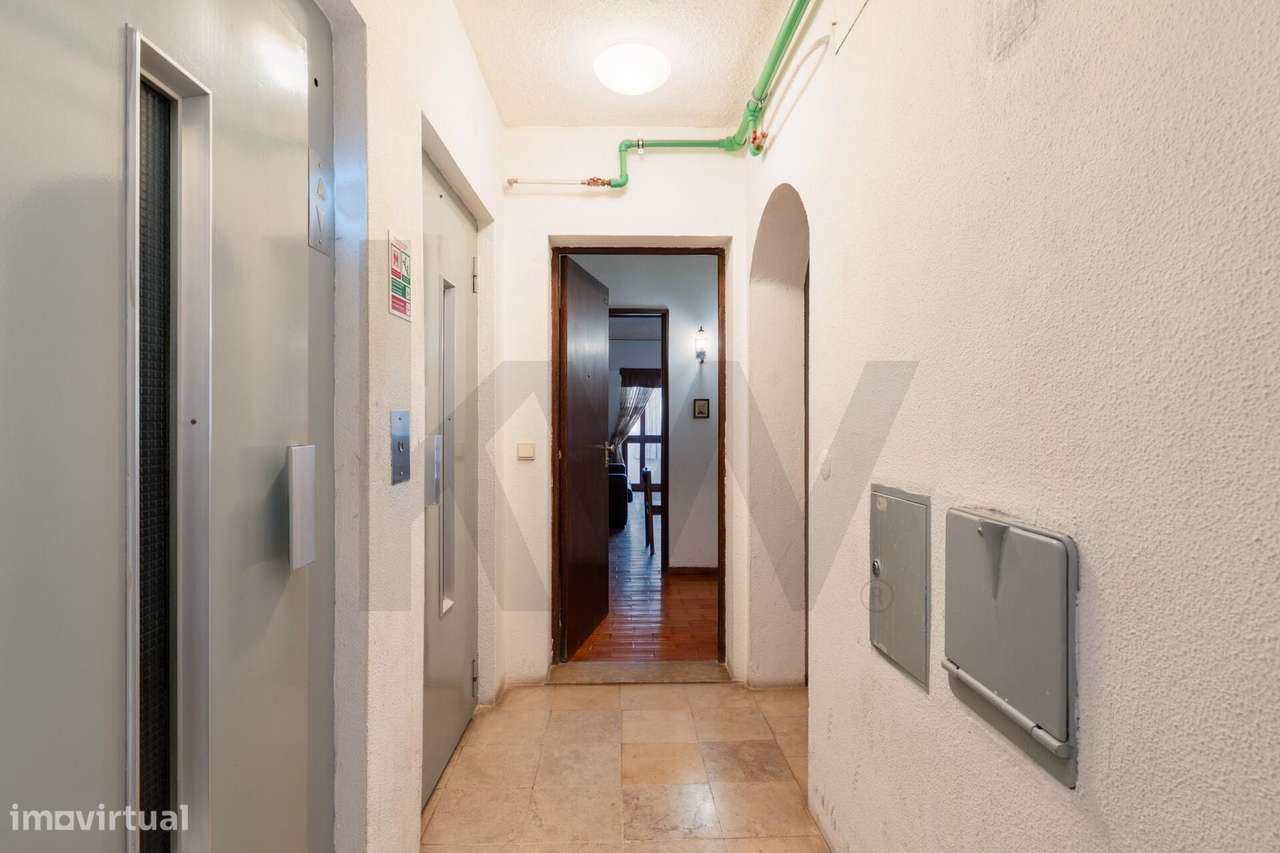 Apartamento T1 de 65 m2 , com Varanda, Portimão-  Edifício os Gémeos - Grande imagem: 3/16