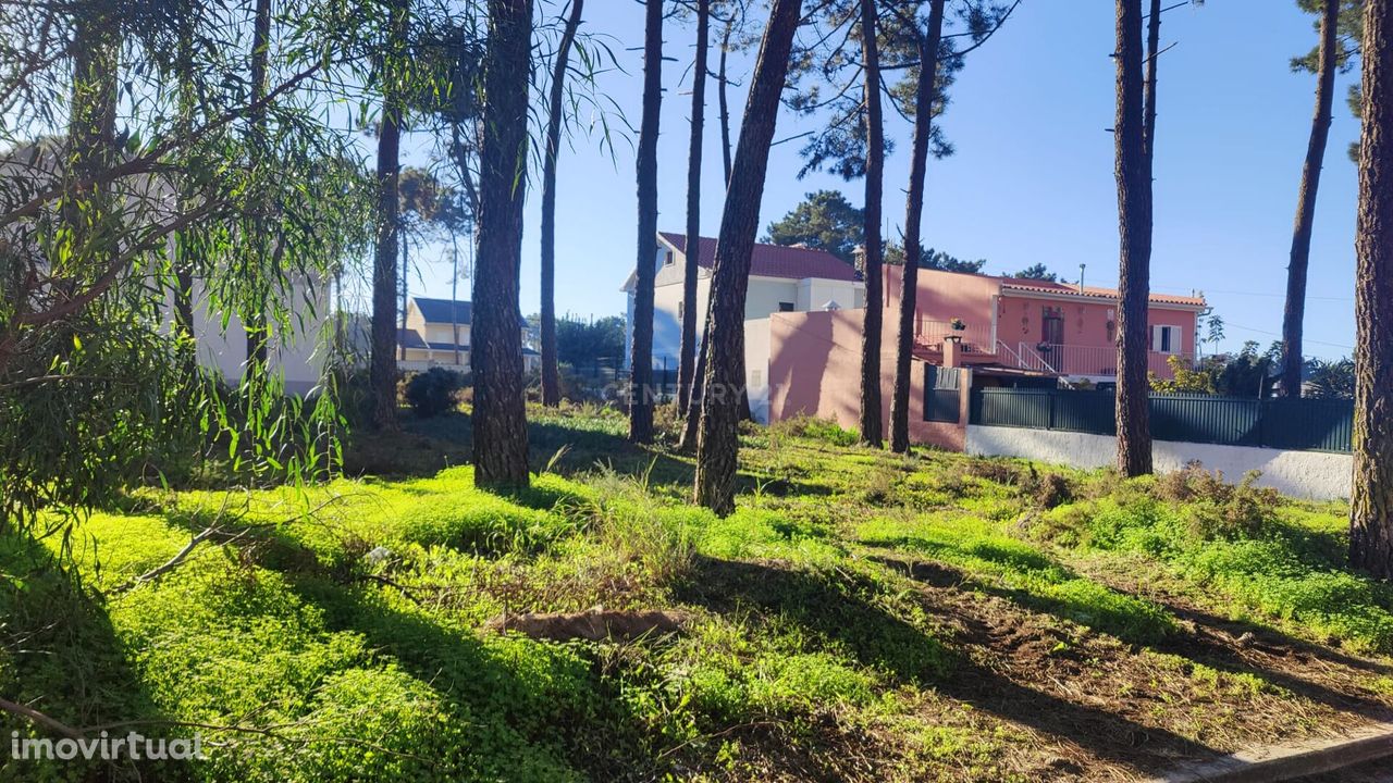 Terreno de 500m2 na Aroeira