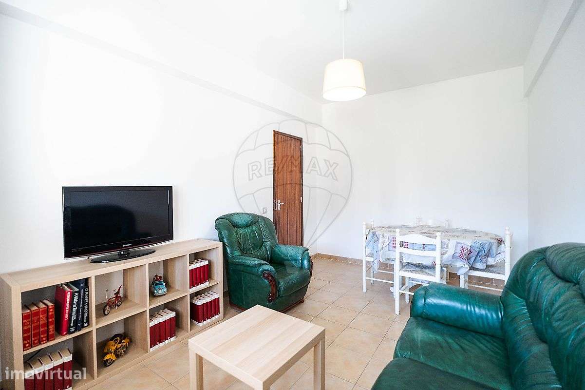 Apartamento T4 c/ Terraço-9