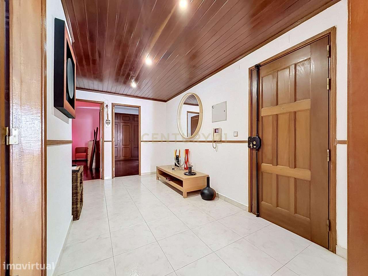 Apartamento T2 em em Paio Pires com excelentes áreas, perto de todas a-5