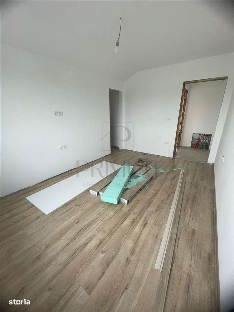 Duplex 4 camere - toate utilitatile - zona excelenta. - Imagine principală: 5/8