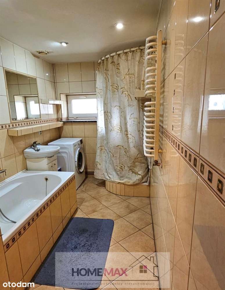 Budynek mieszkalny z zabudowaniami gospodarczymi-6