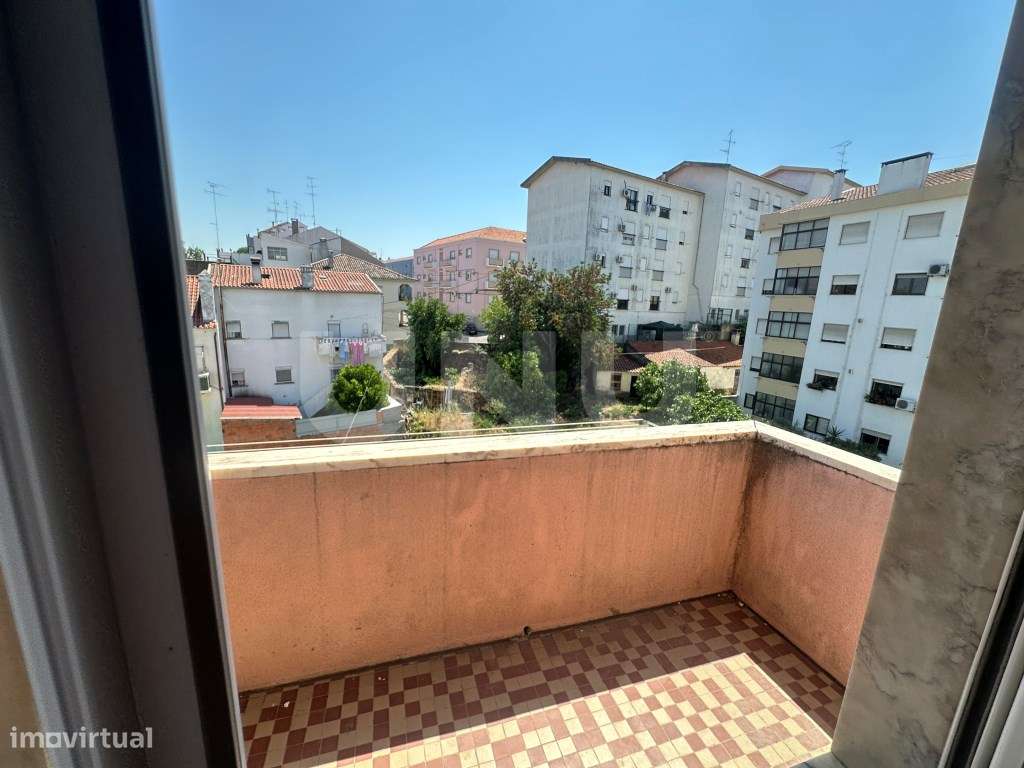 Apartamento T3 - Junto à Rotunda Europa-5