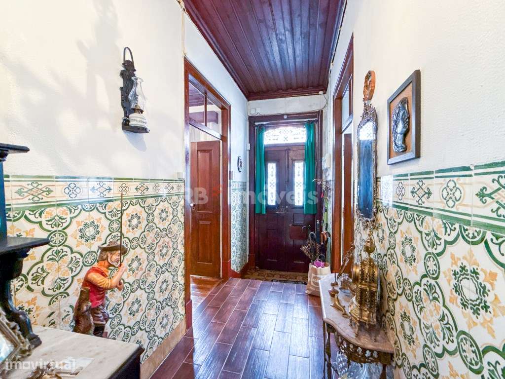 Moradia T4 de 2 pisos com logradouro, na zona norte do Entroncamento - Grande imagem: 5/60