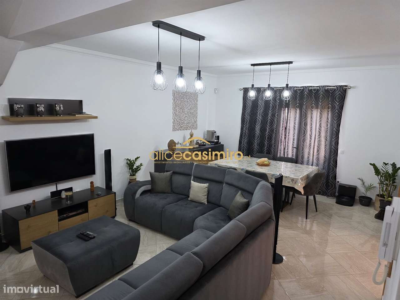 Moradia T4 - boas áreas- excelente estado!-11