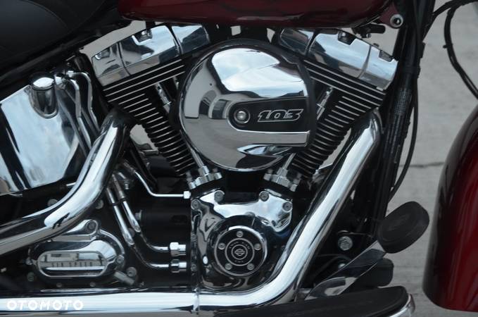 Harley-Davidson Softail Heritage Classic - 21