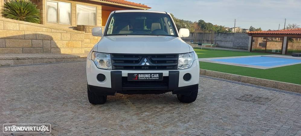 Mitsubishi Pajero 3.2 DI-D Invite - 2