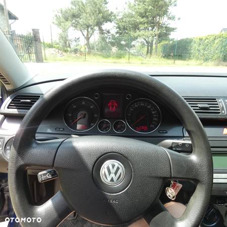 Volkswagen Passat 1.9 TDI Comfortline - 19