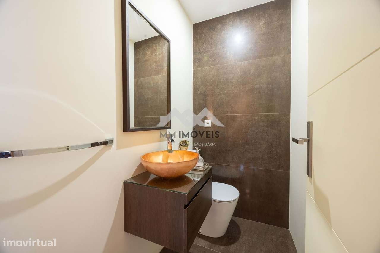 Moradia T3+1 | 2021 | Cedofeita | Terraço | Garagem - Grande imagem: 5/45