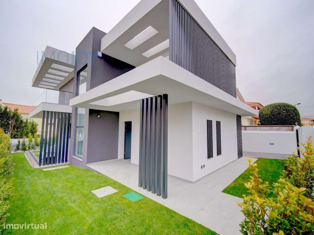 Moradia T4 a Estrear com Jardim e Piscina na Aldeia de Juzo - Grande imagem: 4/32