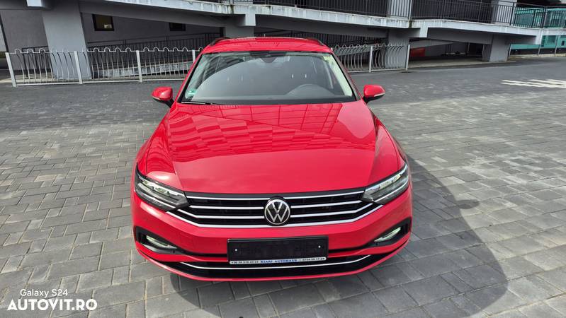 Volkswagen Passat Variant 2.0 TDI SCR DSG Business - 24