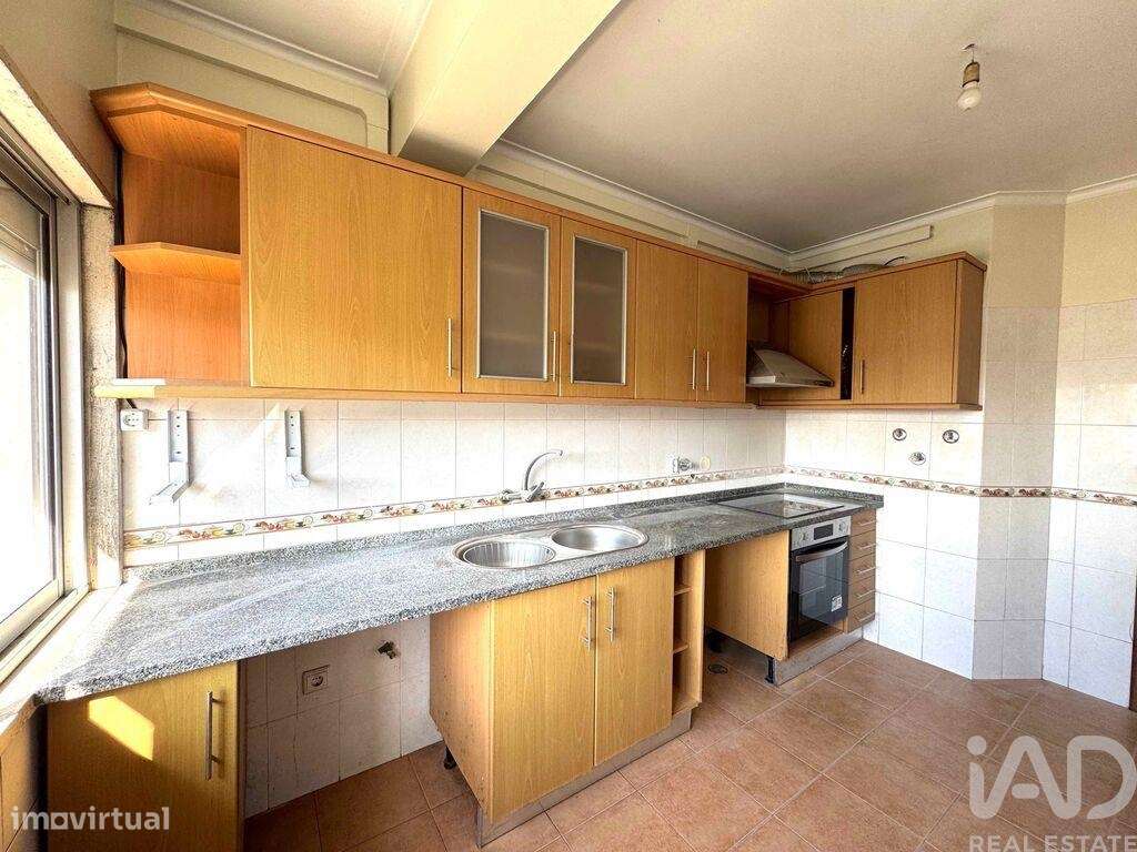 Apartamento T2 em Queluz e Belas de 79,2 m2 - Grande imagem: 3/37