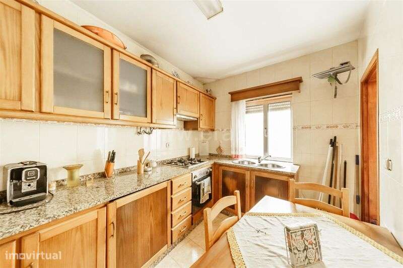 Moradia T4 / Seia, Seia, São Romão e Lapa dos Dinheiros - Grande imagem: 4/10