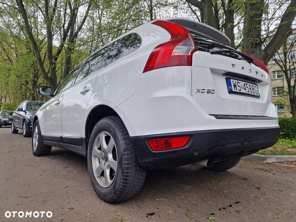 Volvo XC 60 D3 Momentum - 4