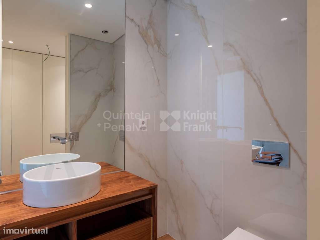 Moradia T7 com jardim e piscina na Verdizela-33