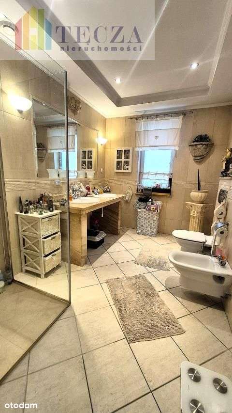 Dom wolnostojący 280m2,działka 991m2,7pokoi,3łazie-8