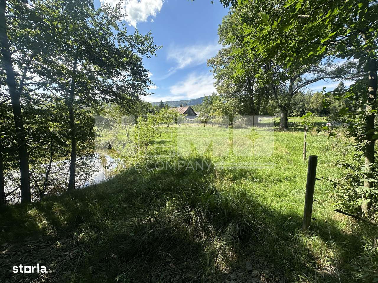 Teren 15 Ari | Cu Iaz & Terasat | Drumul Principal | 40.000 € - Imagine principală: 1/5