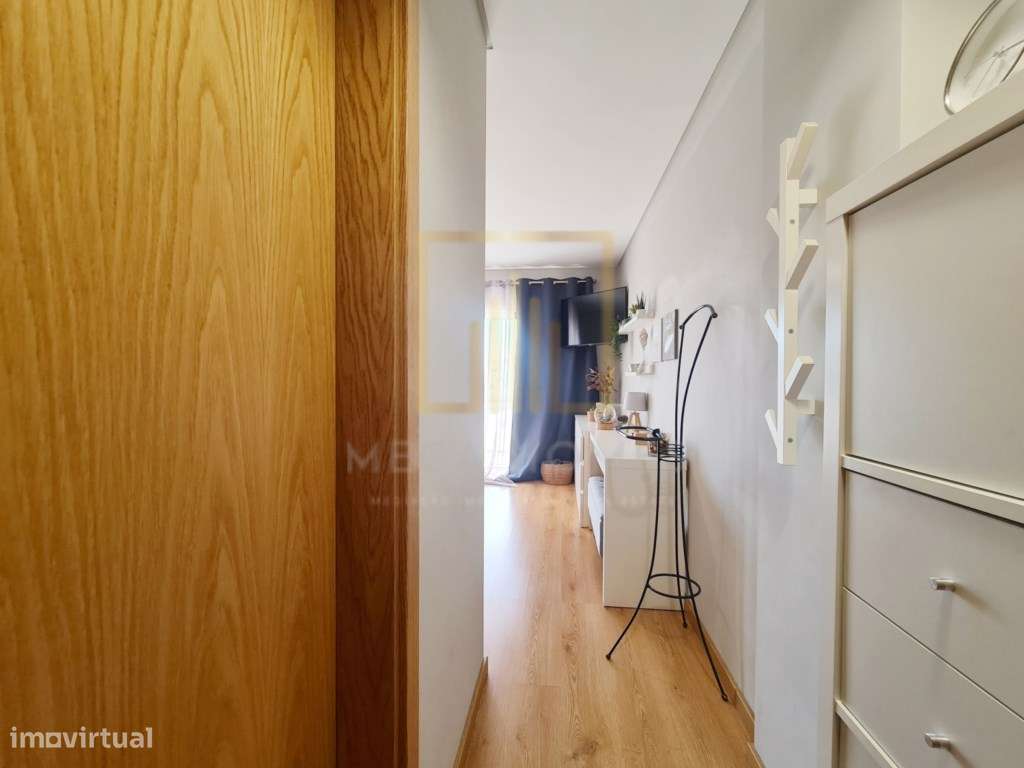 Apartamento T3 com Terraço e 3 WC, em Lagoa.-42