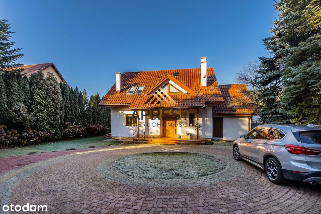 Dom w Kryspinowie z dużym ogrodem!-1