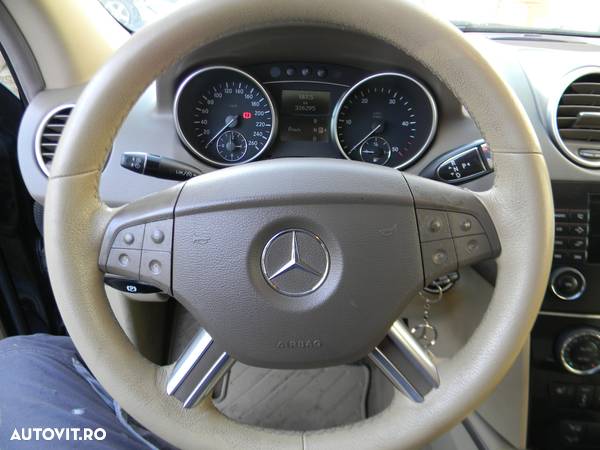 Dezmembrari  Mercedes-Benz ML / M-CLASS (W164)  2005  > 0000 ML 300 C - 13